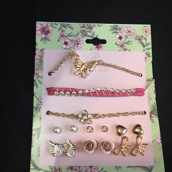 Decree Earrings and bracelets set - Picture 3 of 4